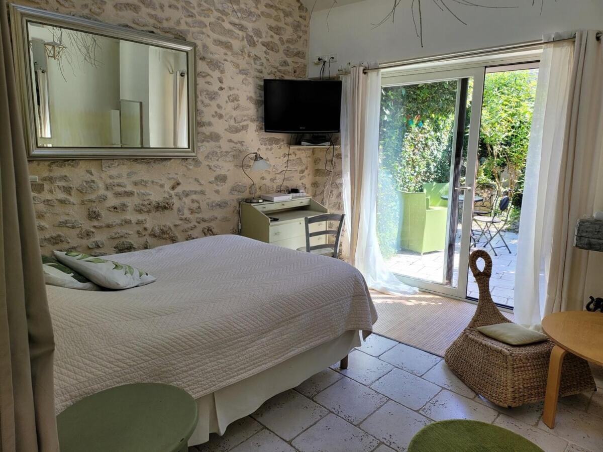 Gite Milly - 2 Studios En Coeur De Ville Quarto foto